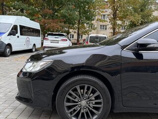 2016 Toyota Camry VII (XV50) Рестайлинг, чёрный, 2150000 рублей, вид 3