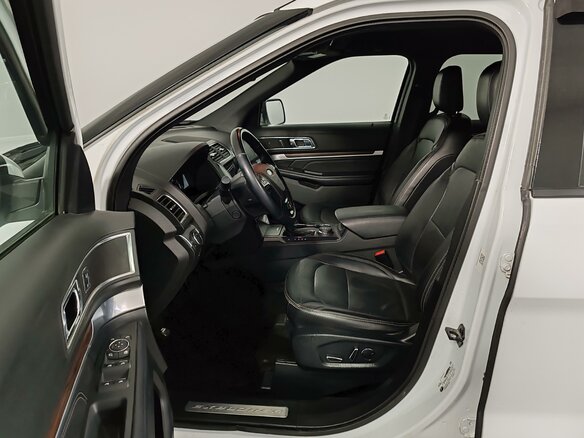 2018 Ford Explorer V Рестайлинг 2, белый, 2499000 рублей - вид 11