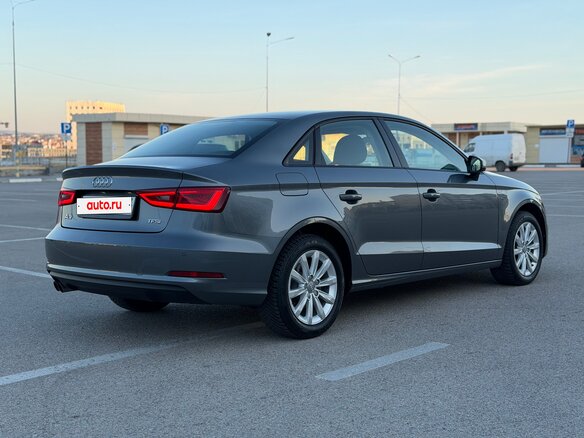 2015 Audi A3 III (8V), серый, 1797000 рублей - вид 4