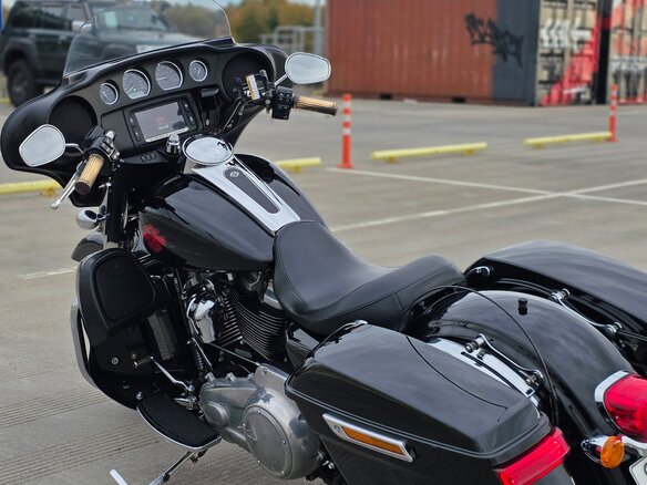 2019 Harley-Davidson Electra Glide, чёрный, 1650000 рублей - вид 11