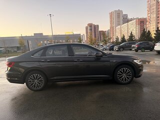 2021 Volkswagen Sagitar III Рестайлинг, серый, 2199000 рублей, вид 4