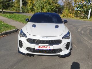 2021 Kia Stinger I Рестайлинг, белый, 2800000 рублей, вид 2