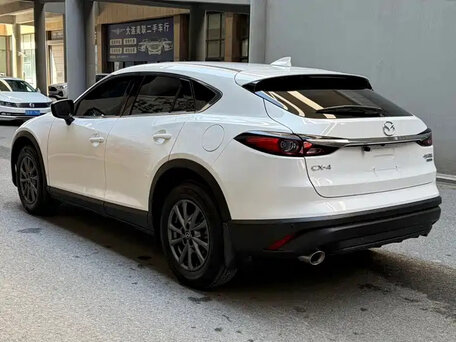 2021 Mazda CX-4 I Рестайлинг, белый, 1560000 рублей, вид 4