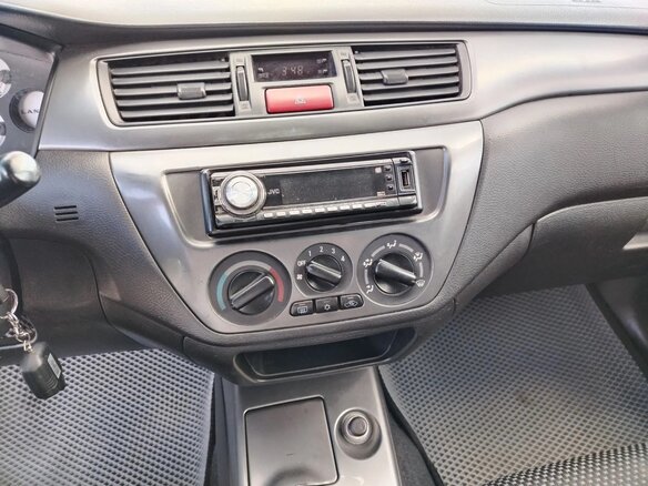 2006 Mitsubishi Lancer IX Рестайлинг, серебристый, 199999 рублей - вид 7
