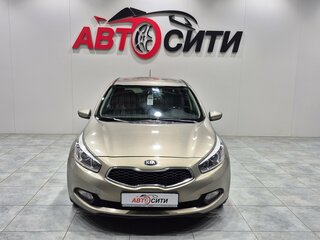 2013 Kia Ceed II, бежевый, 909000 рублей, вид 2