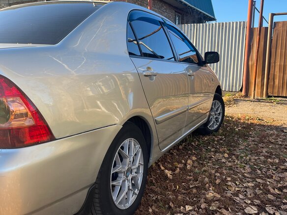 2004 Toyota Corolla IX (E120, E130) Рестайлинг, серебристый, 520000 рублей - вид 3