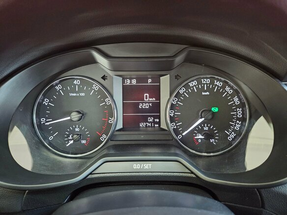 2017 Skoda Octavia III (A7) Рестайлинг, серый, 1485000 рублей - вид 11
