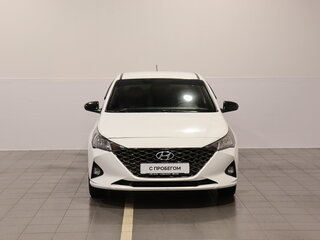 2021 Hyundai Solaris II Рестайлинг, белый, 1589000 рублей, вид 3