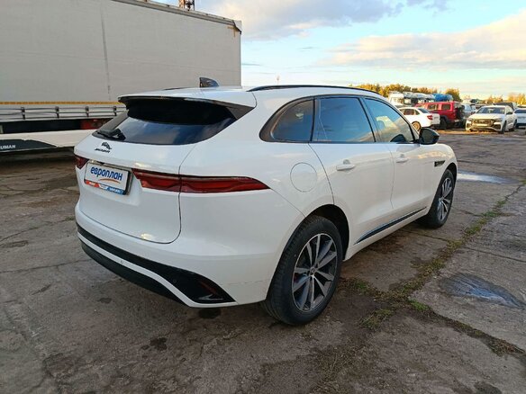 2024 Jaguar F-Pace I Рестайлинг, белый, 5540000 рублей - вид 2