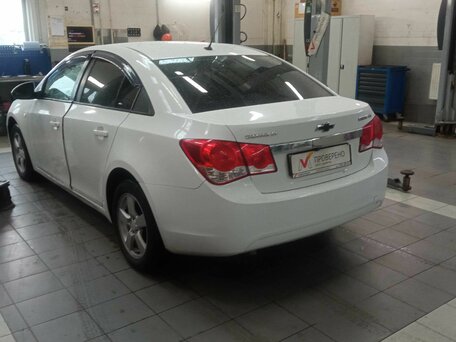 2012 Chevrolet Cruze I, белый, 670000 рублей, вид 4