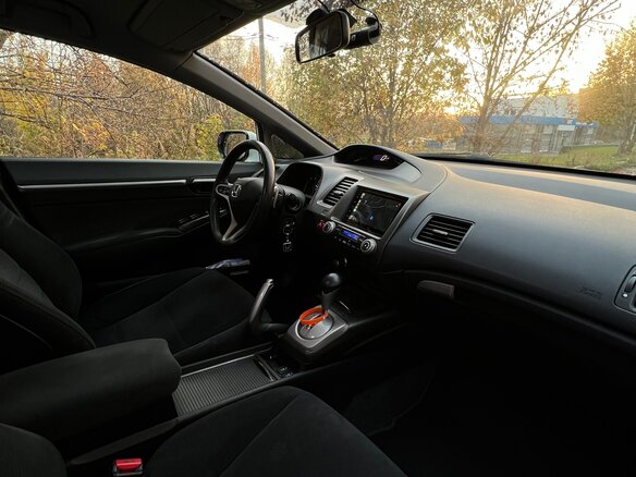 2010 Honda Civic VIII Рестайлинг, белый, 915000 рублей - вид 12