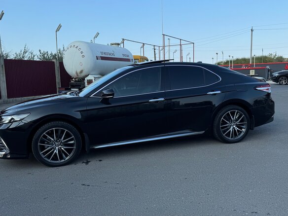 2023 Toyota Camry US Market VIII (XV70) Рестайлинг, чёрный, 2999999 рублей - вид 5