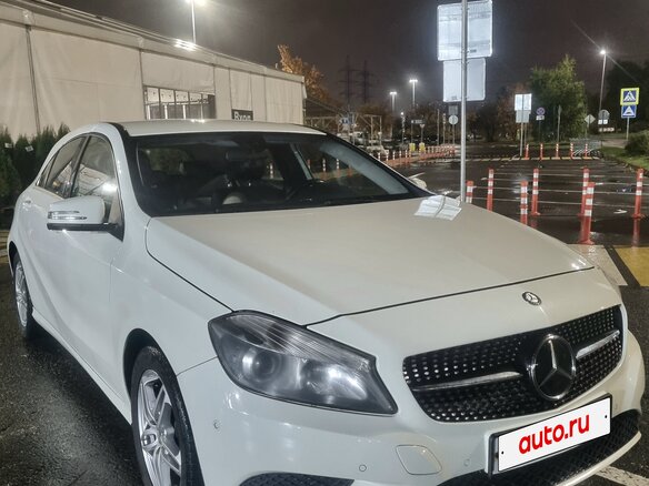 2014 Mercedes-Benz A-Класс 180 III (W176), белый, 1100000 рублей - вид 4