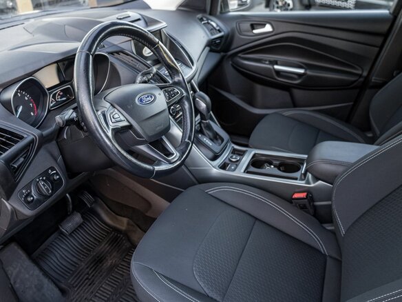 2018 Ford Kuga II Рестайлинг, коричневый, 1701300 рублей - вид 4