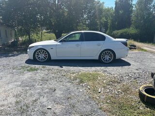 2006 BMW 5 серии 530i V (E60/E61), белый, 800000 рублей, вид 4