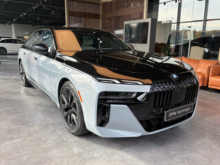 2023 BMW 7 серии 760i xDrive VII (G70), серый, 15900000 рублей, вид 3