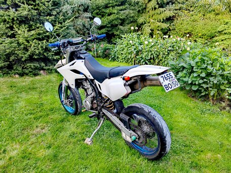 2000 Kawasaki D-tracker 250, белый, 280000 рублей, вид 4