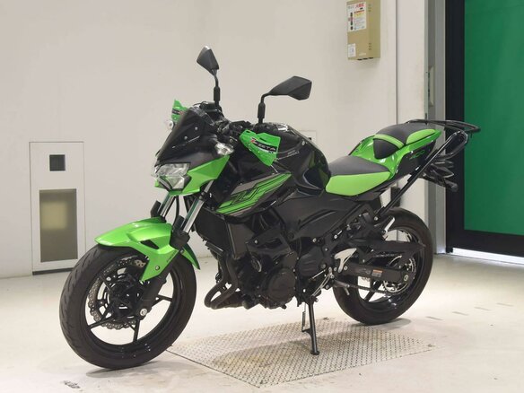 2025 Kawasaki Z 400, чёрный, 675000 рублей - вид 3