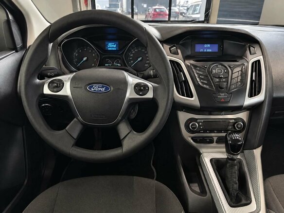 2011 Ford Focus III, красный, 599000 рублей - вид 10