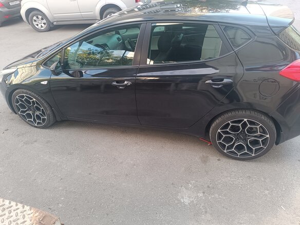 2012 Kia Ceed II, чёрный, 860000 рублей - вид 9