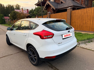 2015 Ford Focus III Рестайлинг, белый, 800000 рублей, вид 4