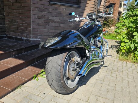 2006 Suzuki Intruder M1800R, чёрный, 900000 рублей, вид 2