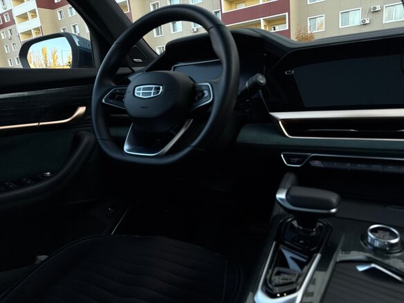 2024 Geely Monjaro I, синий, 4300000 рублей - вид 4