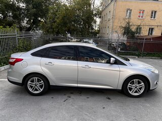 2011 Ford Focus III, серебристый, 680000 рублей, вид 3