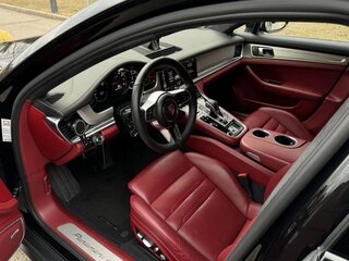 2017 Porsche Panamera 4S II, чёрный, 5700000 рублей, вид 5
