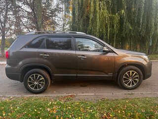 2012 Kia Sorento II Рестайлинг, бежевый, 1430000 рублей, вид 3