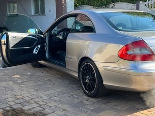 2005 Mercedes-Benz CLK-Класс 280 7G-Tronic II (W209) Рестайлинг, коричневый, 930000 рублей, вид 3