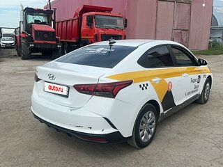 2021 Hyundai Solaris II Рестайлинг, белый, 1270000 рублей, вид 4