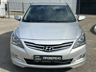 2014 Hyundai Solaris I Рестайлинг, серебристый, 995000 рублей, вид 2