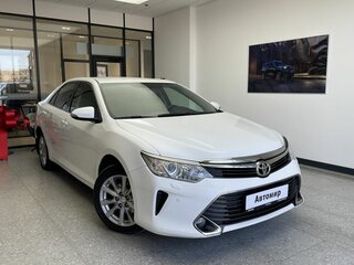 2017 Toyota Camry VII (XV50) Рестайлинг 2, белый, 1800000 рублей, вид 3