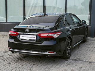2023 Toyota Camry VIII (XV70) Рестайлинг, чёрный, 3645000 рублей, вид 5