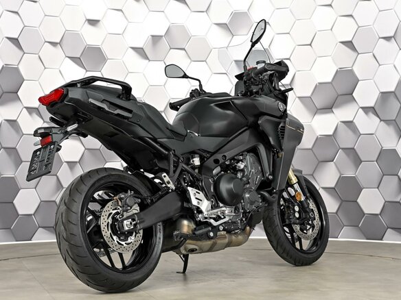 2026 Yamaha MT-09 Tracer (FJ-09), чёрный, 1849000 рублей - вид 6