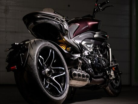 2026 Ducati XDiavel V4, фиолетовый, 4050000 рублей, вид 3