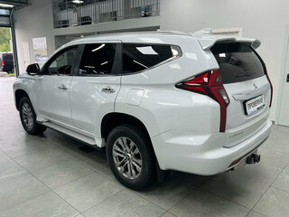 2020 Mitsubishi Pajero Sport III Рестайлинг, белый, 3350000 рублей, вид 4