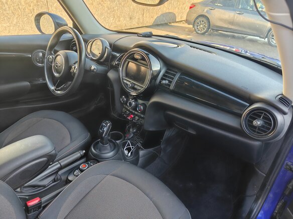 2018 Mini Hatch Cooper III (F55/F56), синий, 1695000 рублей - вид 11