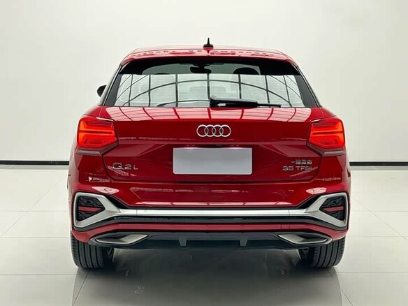 2022 Audi Q2 L 35 TFSI I Рестайлинг, красный, 1840000 рублей - вид 4