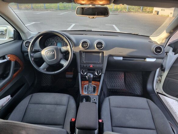 2008 Audi A3 II (8P) Рестайлинг 1, белый, 440000 рублей - вид 8