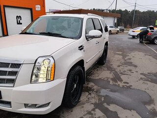 2011 Cadillac Escalade III, белый, 1790000 рублей, вид 4