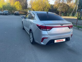 2017 Kia Rio IV, серебристый, 1100000 рублей, вид 5