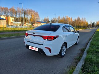 2019 Kia Rio IV, белый, 1350000 рублей, вид 2