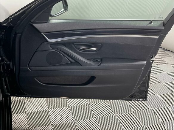 2015 BMW 5 серии 520i VI (F10/F11/F07) Рестайлинг, чёрный, 2199000 рублей - вид 31