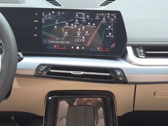 2025 BMW X1 18d sDrive III (U11/U12), чёрный, 5783451 рублей - вид 7