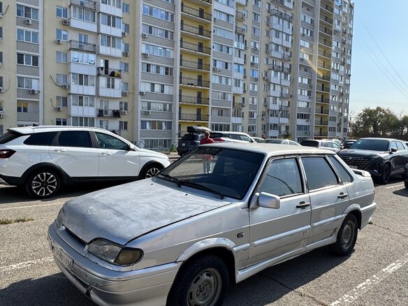2004 Lada (ВАЗ) 2115, серебристый, 65000 рублей