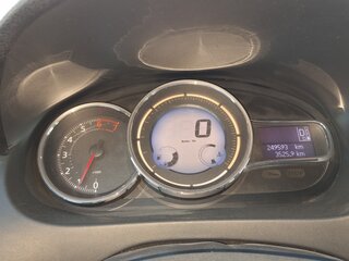 2013 Renault Megane III Рестайлинг, белый, 700000 рублей, вид 5