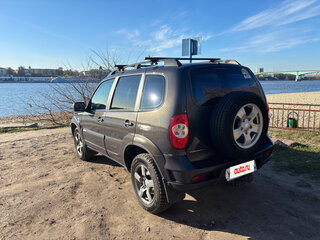 2013 Chevrolet Niva I Рестайлинг, коричневый, 449000 рублей, вид 3