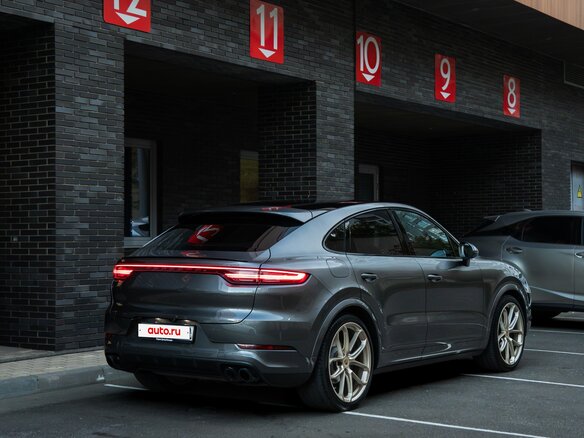 2019 Porsche Cayenne Coupé III, серый, 8390000 рублей - вид 12